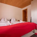Apartment Haus Padrun 8 Arosa