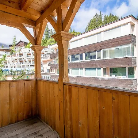 Padrun 8 -weisshornbahn-arosa Zentrum-top Lage Ароза