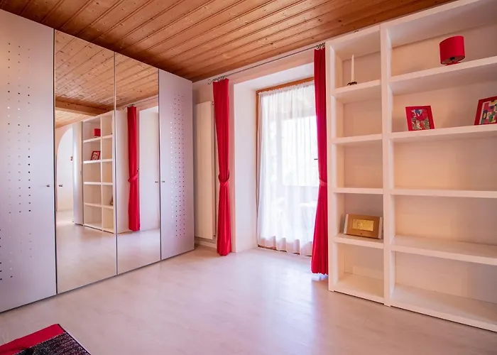 Padrun 8 -weisshornbahn-arosa Zentrum-top Lage Ароза