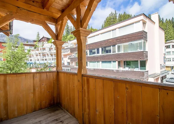 Padrun 8 -weisshornbahn-arosa Zentrum-top Lage Ароза