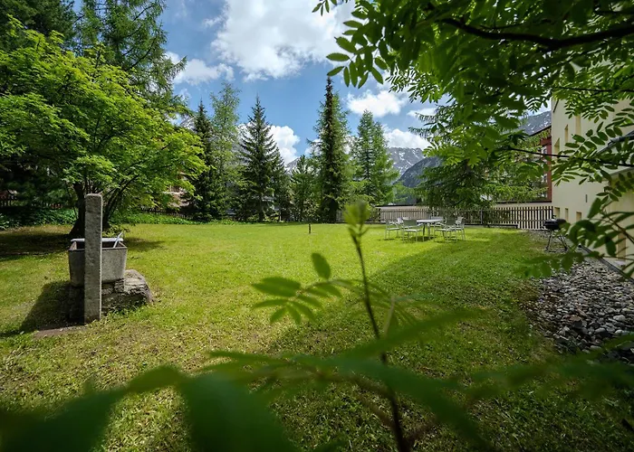 Padrun 8 -weisshornbahn-arosa Zentrum-top Lage Ароза